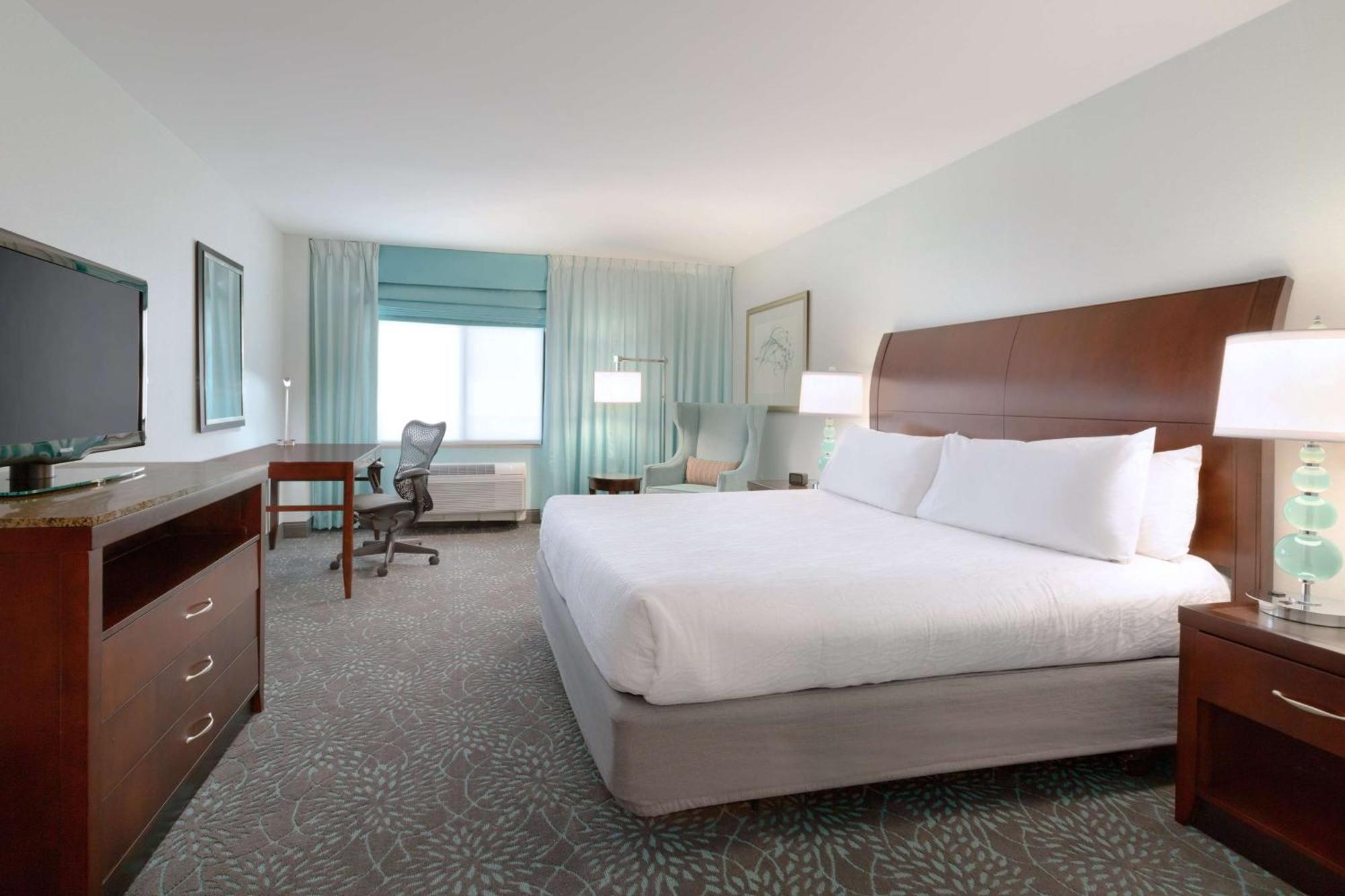 Hilton Garden Inn Worcester Exterior photo